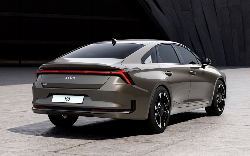 KIA K8 2025: рестайлинговый седан доступен на рынке РФ