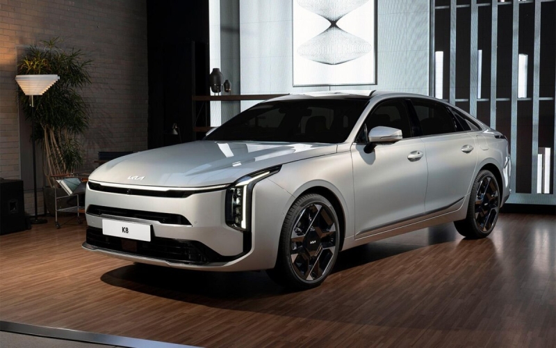 KIA K8 2025: рестайлинговый седан доступен на рынке РФ