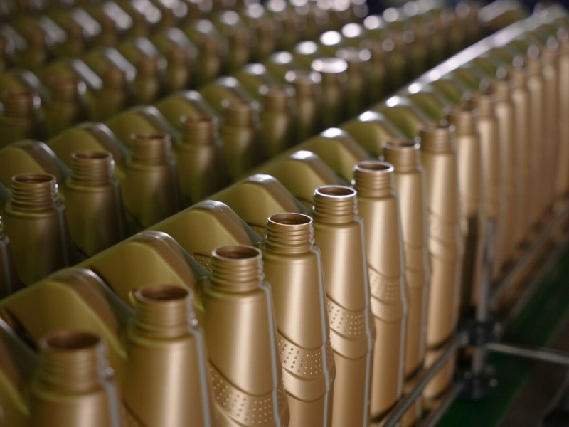 Компания из Калужской области открыла производство моторных масел в Китае