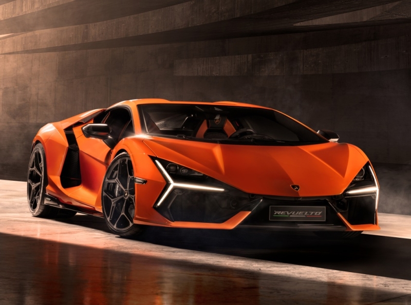 Lamborghini Revuelto стал самым дорогим автомобилем на российском рынке: составлен ТОП-5