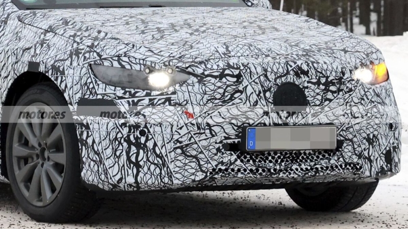 Mercedes C-Class 2027 замечен на зимних дорожных тестах