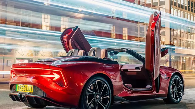 MG Cyberster 2025 официально представлен в Индии