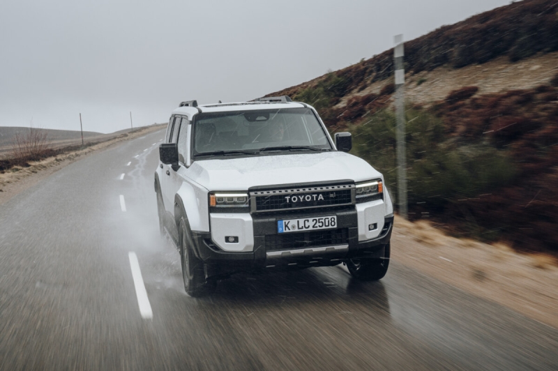 MINI Cooper и Toyota Land Cruiser Prado вошли в список лучших авто по мнению женщин