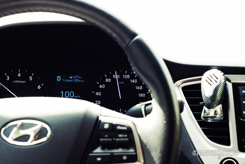 Моторист раскрыл реальное предназначение тахометра на приборной панели всех современных авто