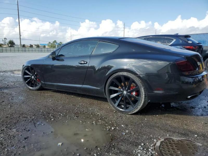 На продажу выставлен Bentley с пробегом в 827 000 километров: это больше 20 кругосветных путешествий