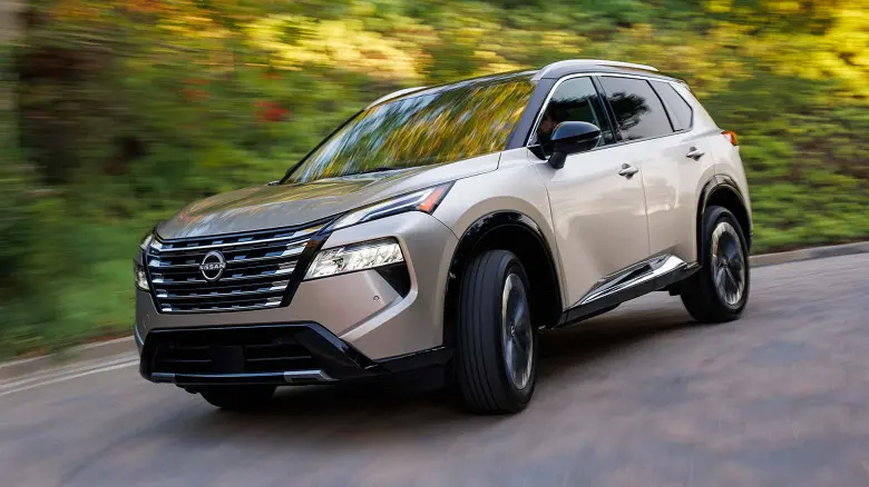 Nissan X-Trail 2025: модель появилась на российском рынке