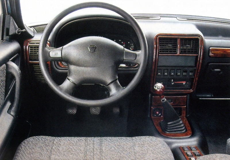 Почему ГАЗ-3110 "Волга" не смог стать серьезным конкурентом иномаркам: у седана нашли серьезный минус