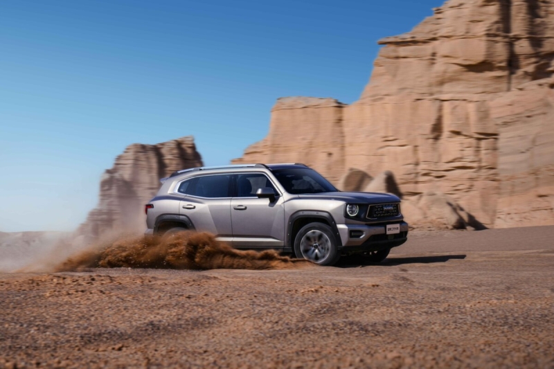 Скидки до&nbsp;825 тысяч рублей: на российском рынке подешевели китайские авто