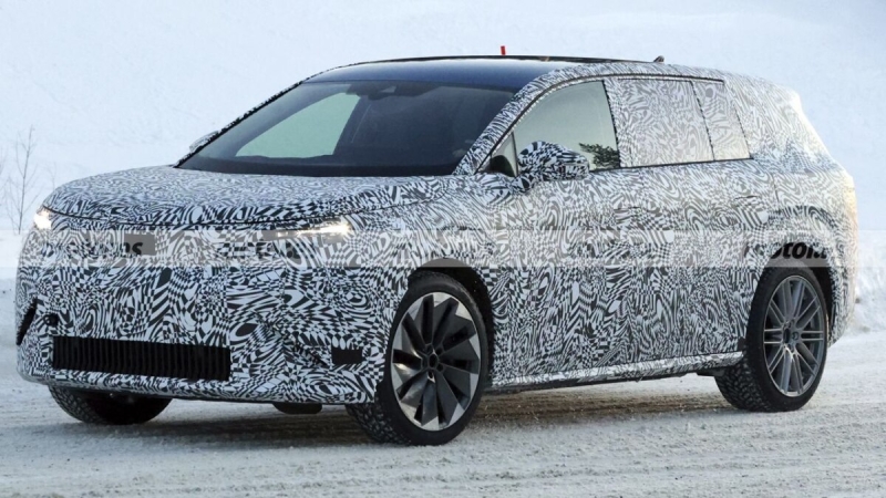 Skoda вывела на испытания флагманский кроссовер: его габариты не уступают Kodiaq