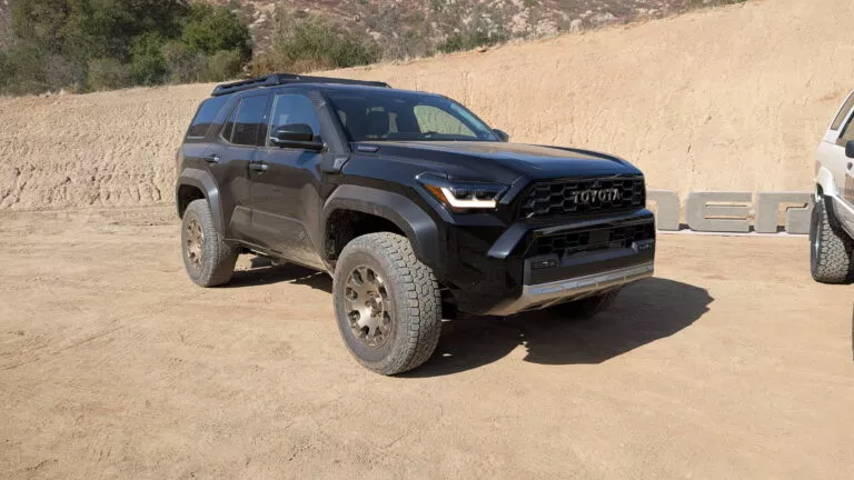 Toyota 4Runner 2025: внедорожник сменил поколение
