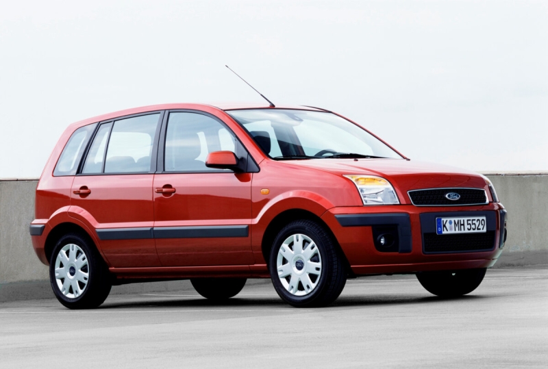 В России нашли 5 авто с крепким кузовом: они почти не ломаются и стоят 300 тысяч рублей