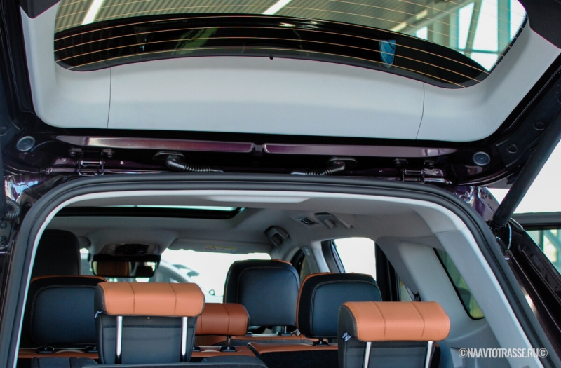 Водителям разъяснили, что делать, если инспектор просит открыть багажник в автомобиле