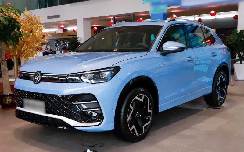 Volkswagen Tiguan L Pro 2025: в РФ появился новый кросс