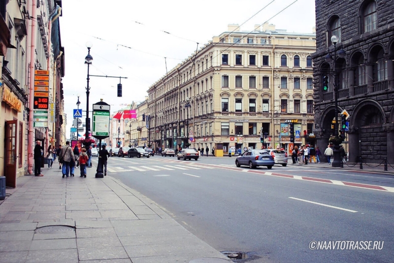 Автоюрист объяснил, что делать, если гаишник начал требовать у водителя медицинскую справку
