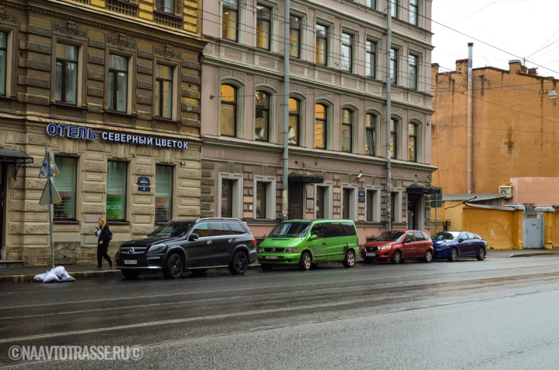 Автоюрист объяснил, почему продавец машины обязан контролировать покупателя даже после завершения сделки