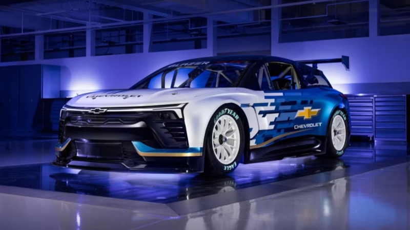 Blazer EV.R против Mustang Mach-E: новая эра электрических гонок NASCAR