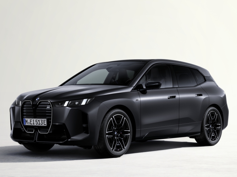 BMW iX получит топовую версию M70 мощностью 659 л.с. и разгоном до 100 км/ч всего за 3,8 секунды