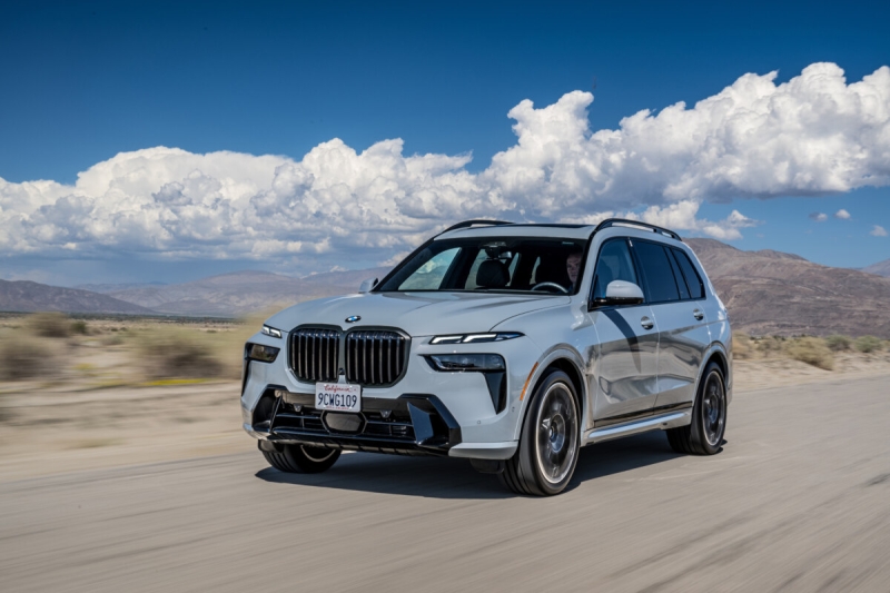 BMW X7 2025: новая версия превзошла Rolls-Royce