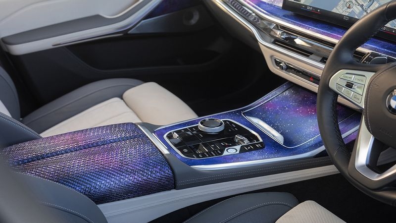 BMW X7 2025: новая версия превзошла Rolls-Royce