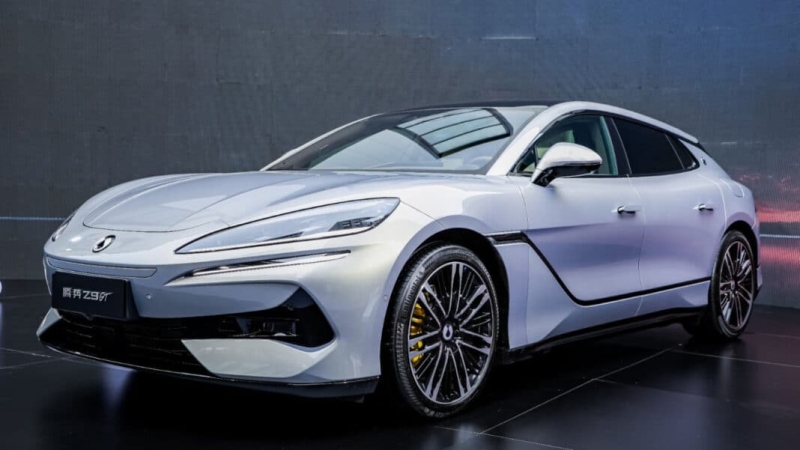 Denza Z9 GT 2025: универсал появился на рынке РФ