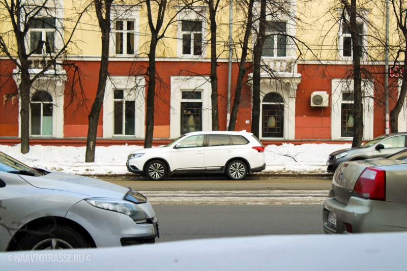 Долгий прогрев двигателя автомобиля зимой: эксперт рассказал, с чем это связано