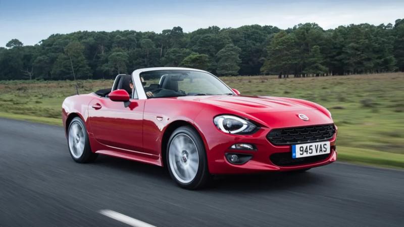 Fiat представил спорткар 124 Spider: мощность 140 л.с., турбонаддув и идеальная управляемость