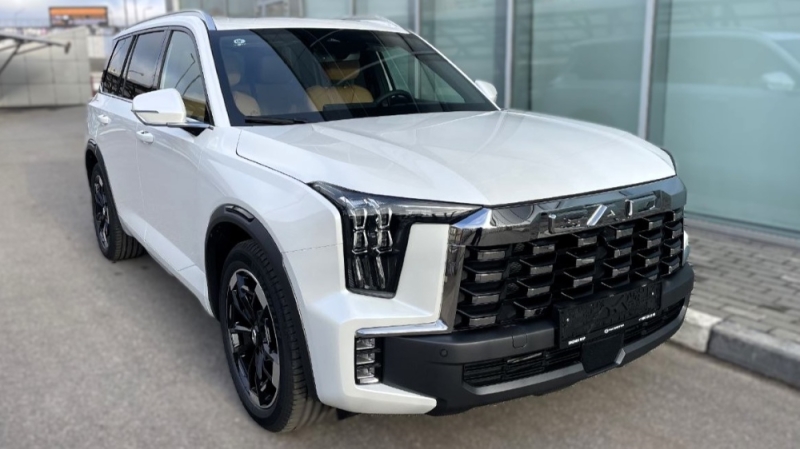 GAC GS8 2025 показан в версии для России на фото