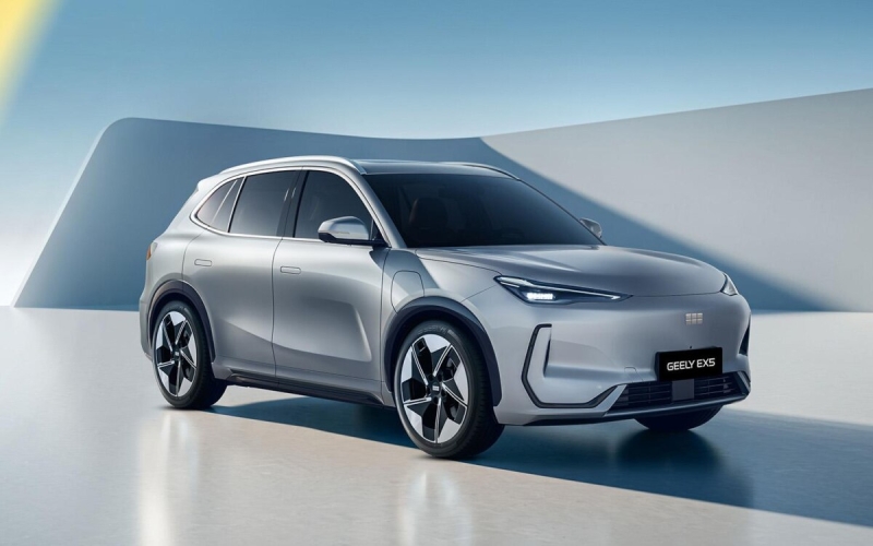 Geely Galaxy EX5 2025: раскрыты комплектации для России