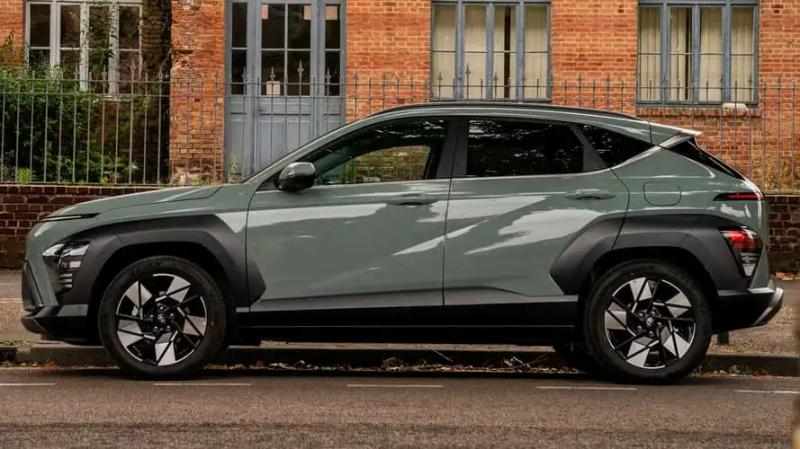 Hyundai Kona 2025: кроссовер получит гибридный мотор