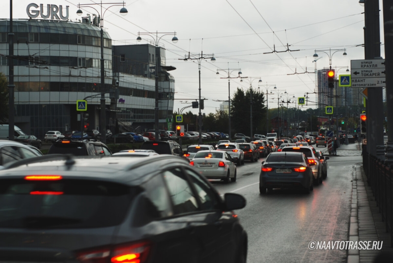 Инженер-двигателист научил правильно использовать холостой ход без вреда для ДВС
