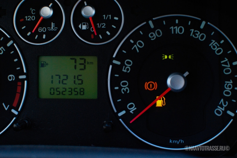 Инженер-двигателист призвал не ехать в автосервис при срабатывании датчика давления масла