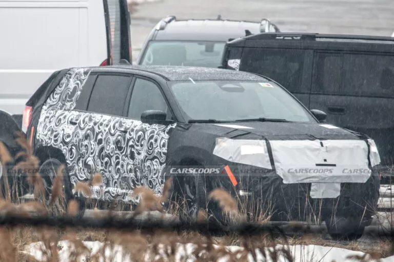 Jeep Cherokee 2026: внедорожник заметили на тестах