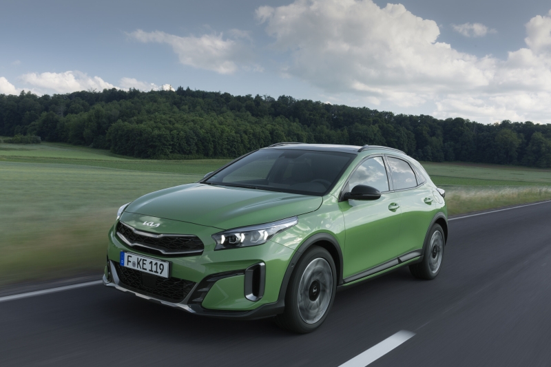 Kia XCeed 2025 стали предлагать со скидкой в 823 000 рублей