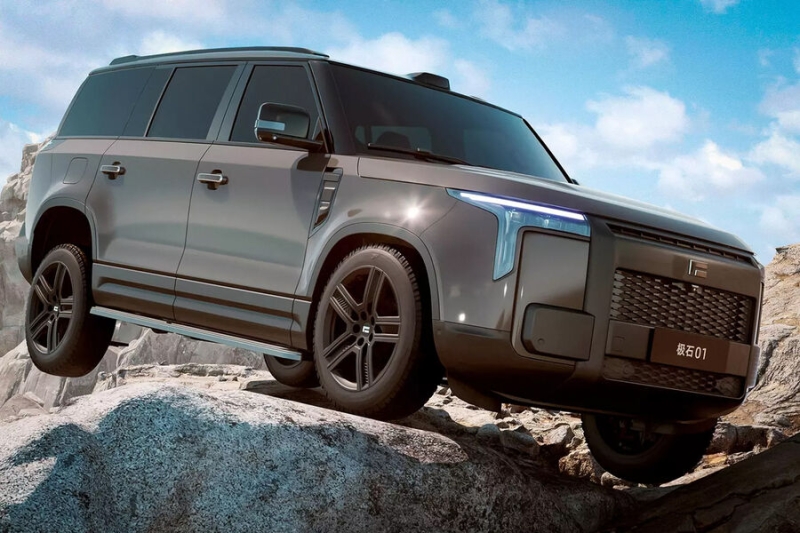 Кроссовер Rox 01 стал доступен для покупки в России: характеристики и цены