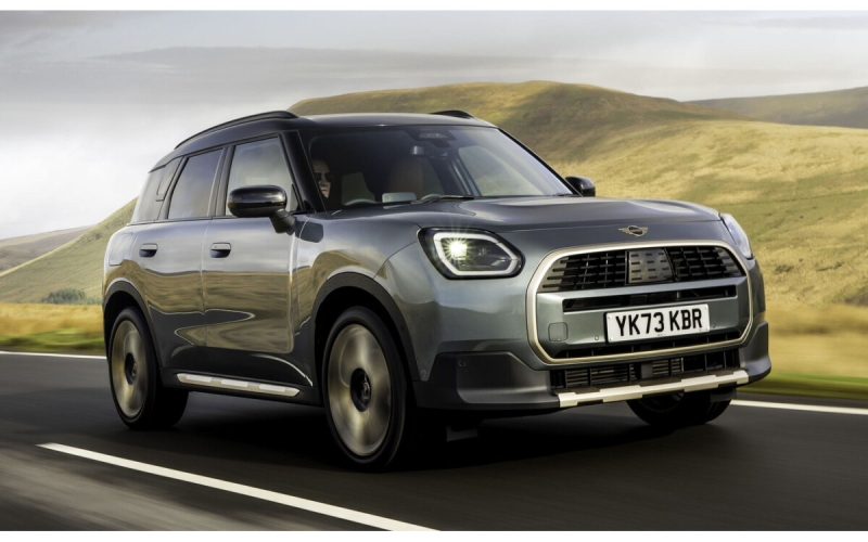 MINI Cooper, Convertible и Countryman получили новые цвета, цифровой ключ и расширенные опции