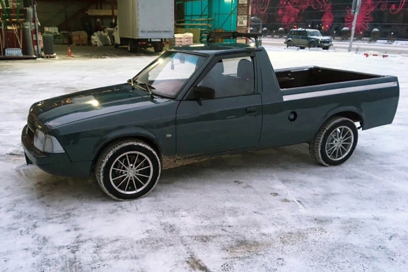 &laquo;Москвич&raquo; в необычном кузове выставлен на продажу в России: известны цены