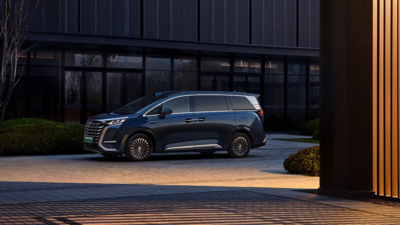 На каких автомобилях ездят в Китае: названы самые продаваемые седаны, кроссоверы и минивэны