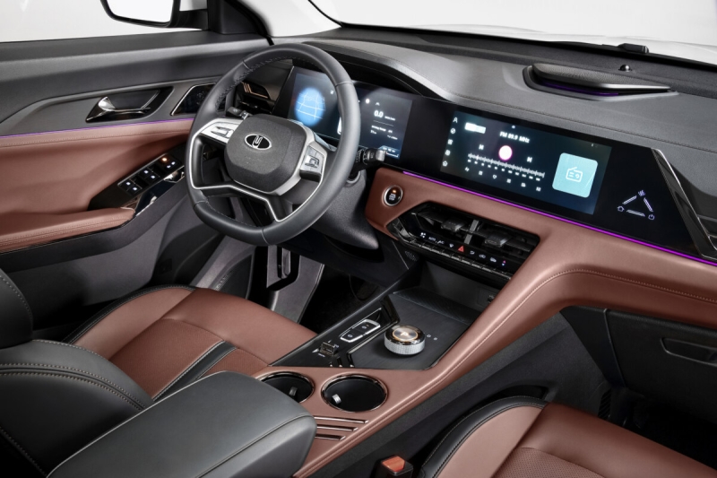 Новый кроссовер Москвич 8 может спасти завод от низких продаж: спрос на модели бренда упал на 54%