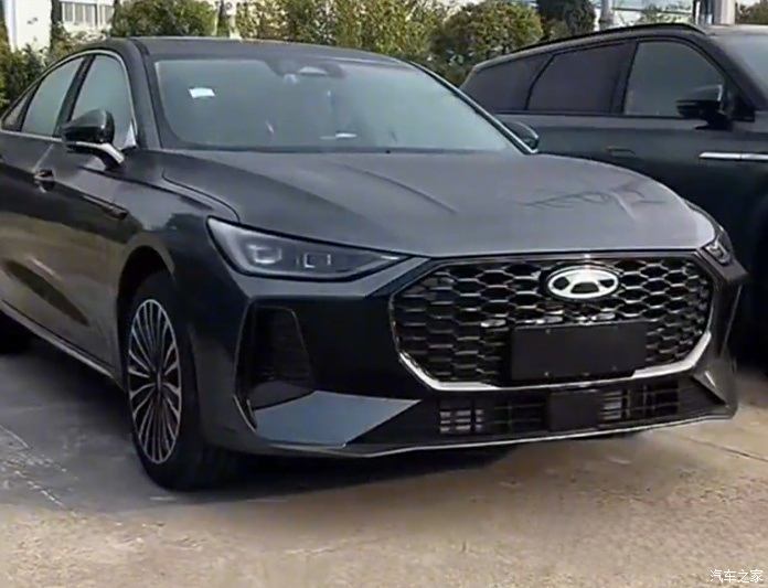 Обновленный Chery Arrizo 8 раскрыт на "живых" фото: седан должен появиться и в нашей стране