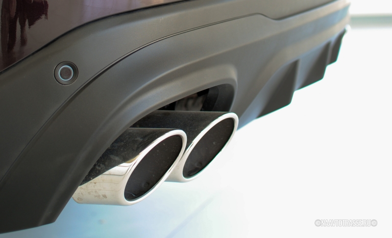 Перекуп научил определять неисправность двигателя при помощи листа бумаги