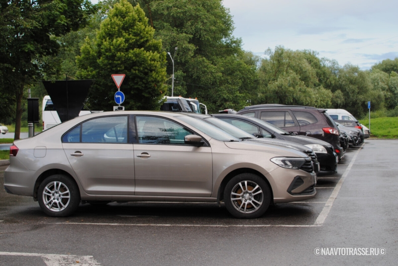 Перекуп научил определять неисправность двигателя при помощи листа бумаги