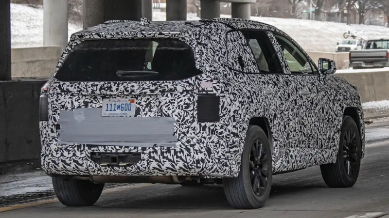 Toyota RAV4 2026 замечен на очередных испытаниях