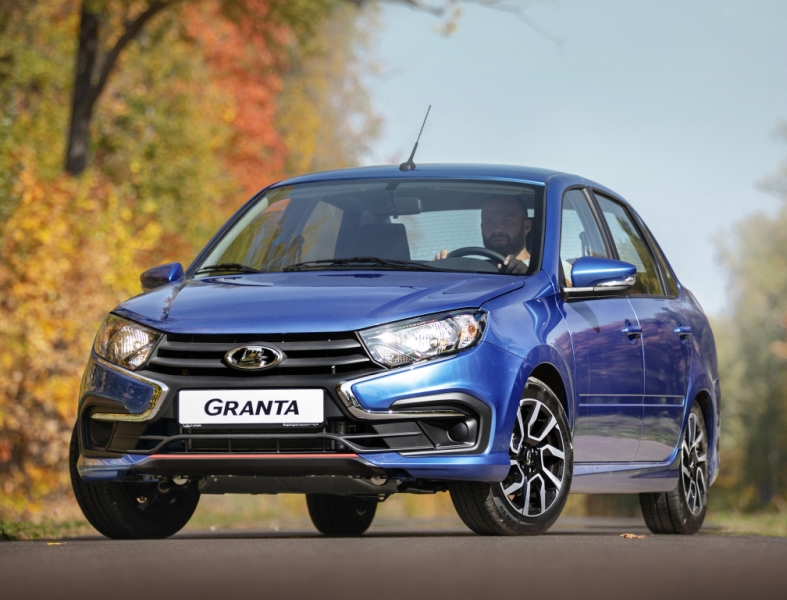 В Сети пустили слухи об отзыве трех моделей LADA: &laquo;АвтоВАЗ&raquo; опроверг эту информацию