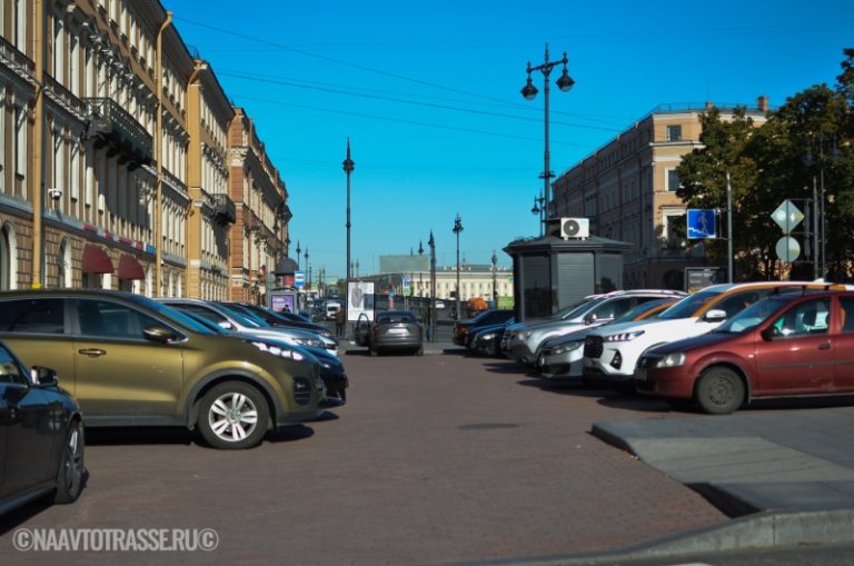 Водителям рассказали, почему автокомпании перестали выпускать нержавеющие машины