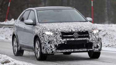 Volkswagen Taigo 2025: кросс-купе вышел на тесты