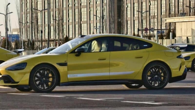 Xiaomi SU7 Ultra 2025: будет продано 10 тысяч седанов