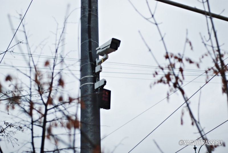 Автоюрист рассказал, когда нужно тормозить перед камерой, чтобы не получить штраф за скорость