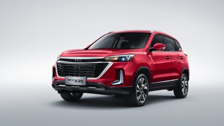 BAIC X35 2025: кроссовер подешевел на российском рынке