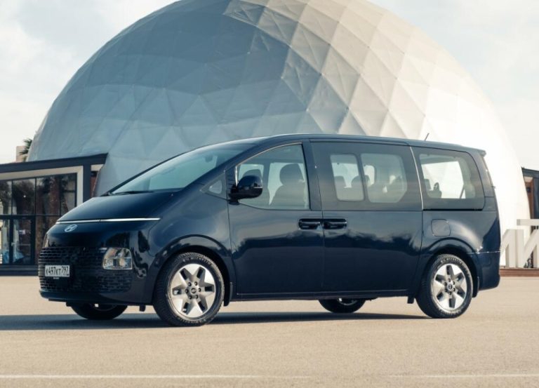 Hyundai Staria 2026: минивэн заметили на тестах