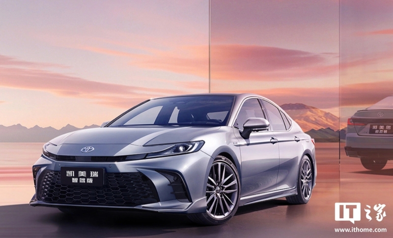 Toyota Camry 2025: названа дата премьеры новой версии